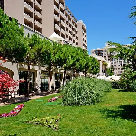Apartment Gt Royal Beach