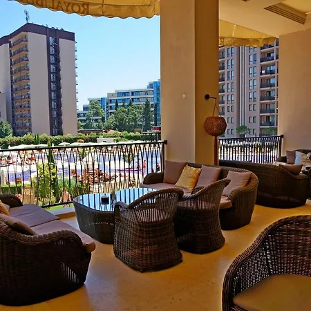 Gt Royal Beach Apartment